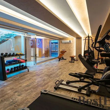 アパート 20 Cleopatra Select *