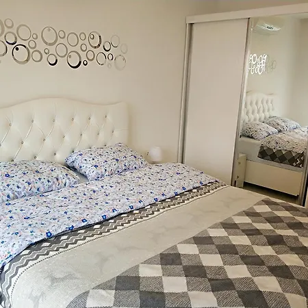 20 Cleopatra Select Apartmán *