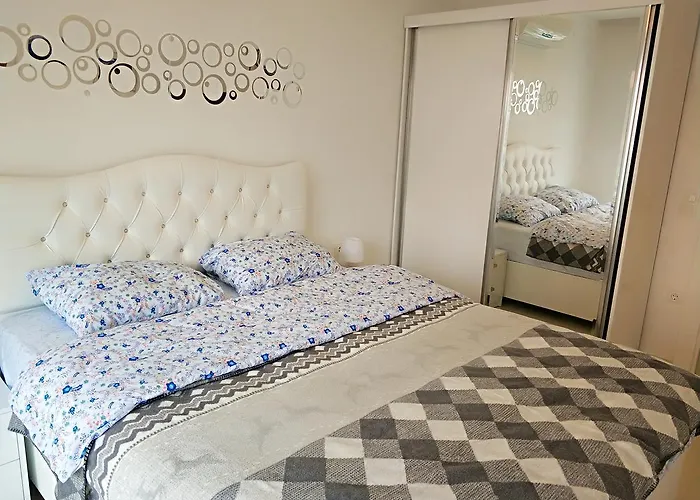 20 Cleopatra Select Apartament *